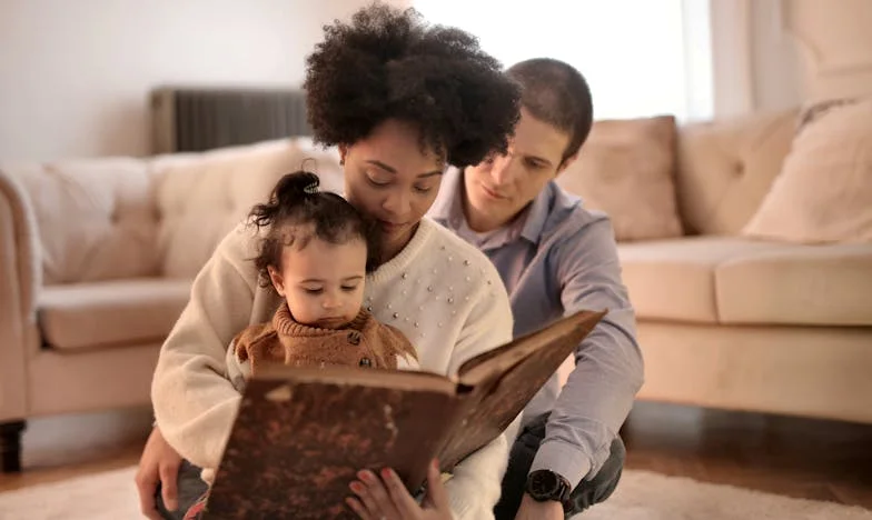 Звънецът на вратата: Изповедта на една свекърва – история за загуба, предателство и прошка