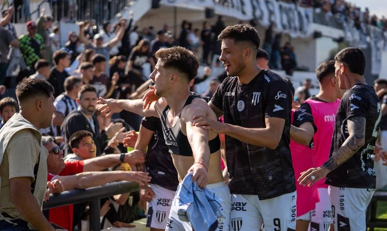 Любов в сянката на миналото: Как бившата жена на моя партньор се опита да разруши нашето семейство