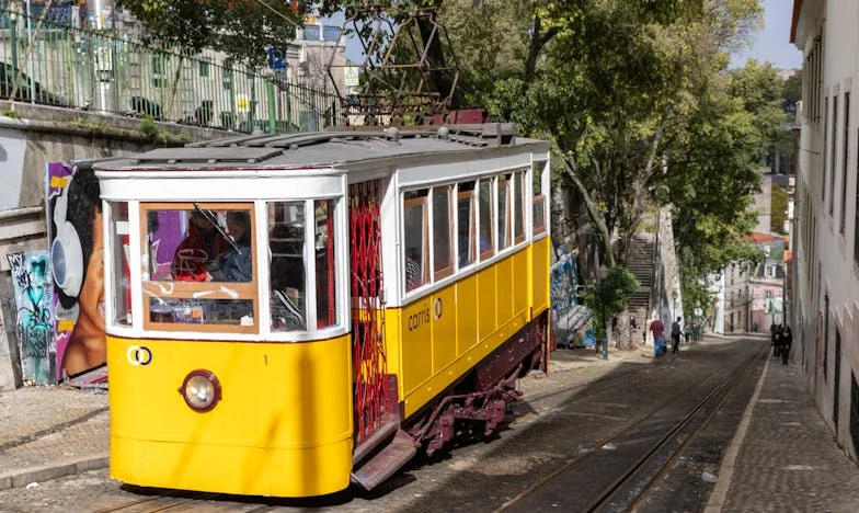 Майка ми обеща къщата, а после разби всичко на парчета