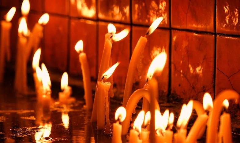 Една Коледа без чудеса – разказ за човечността в сянката на бедността