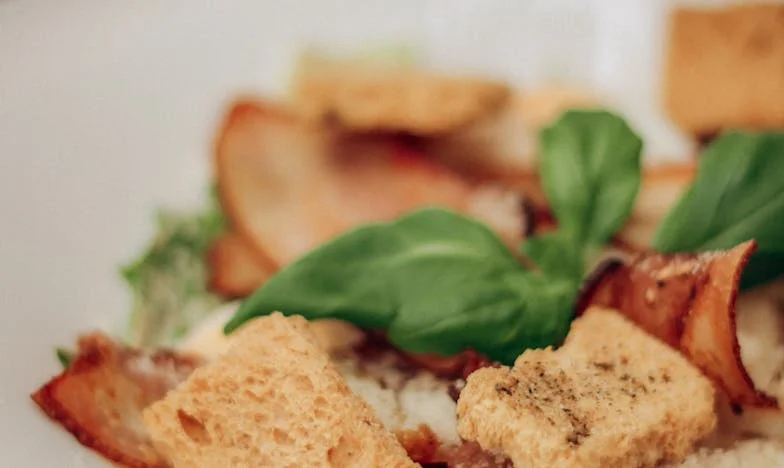 Невидимата цена на любовта: Моят живот като баба на пълен работен ден