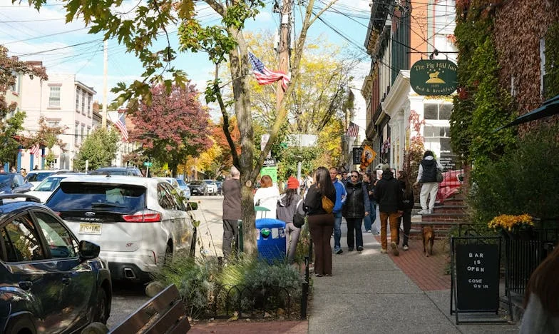 „Само за няколко дни, мамо“ – Историята на една баба, която се превърна във втора майка