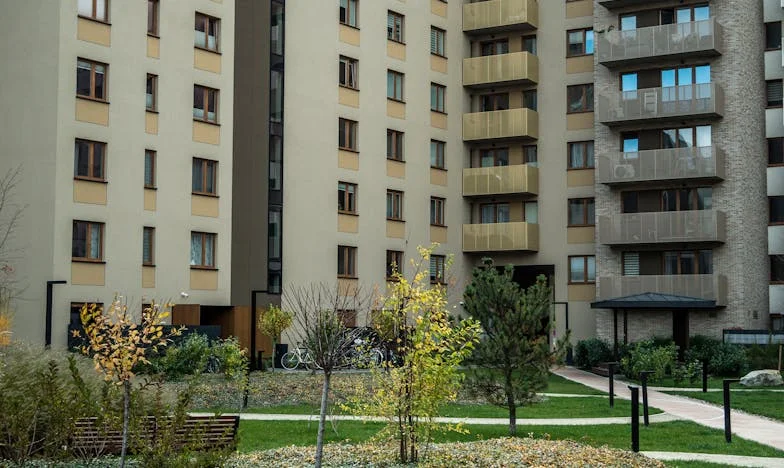 Скръбта на един дом: История за предателство, семейни тайни и прошка