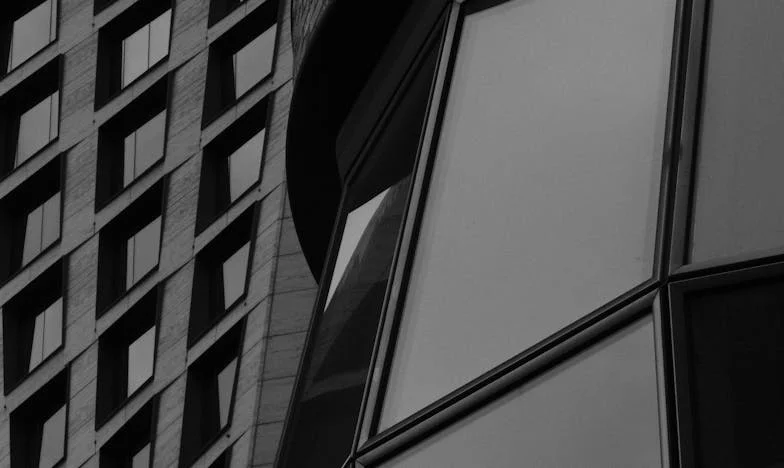 Гостенка в собствения си дом: Историята на една българска снаха