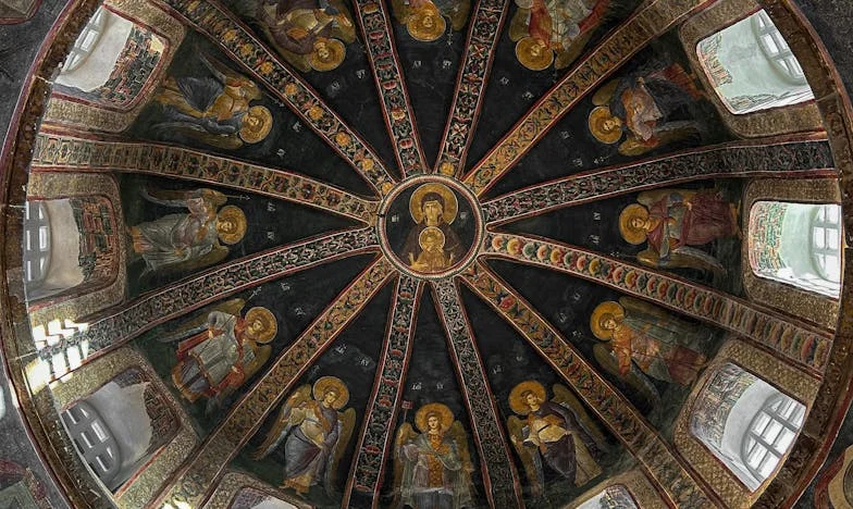 Когато любовта се измерва в сметки: Историята на една българска майка между дълга и разочарованието