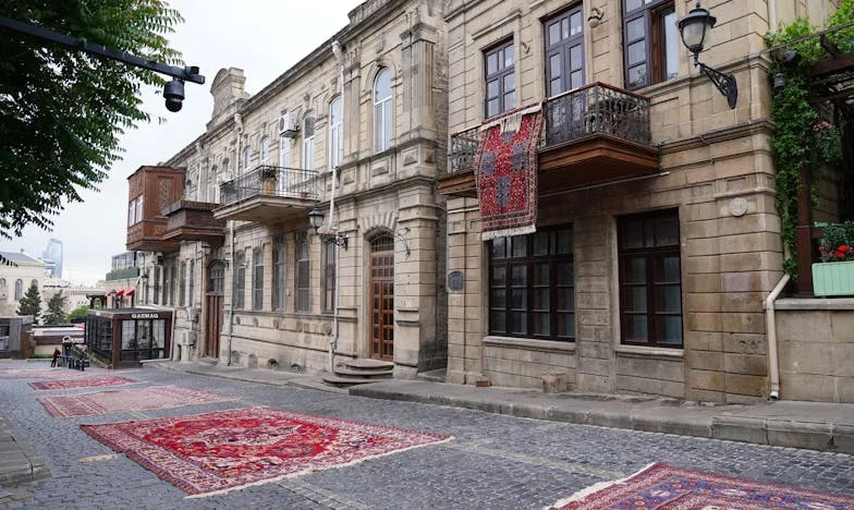 Когато съпругът ти остане при майка си: Моята борба за сила и достойнство