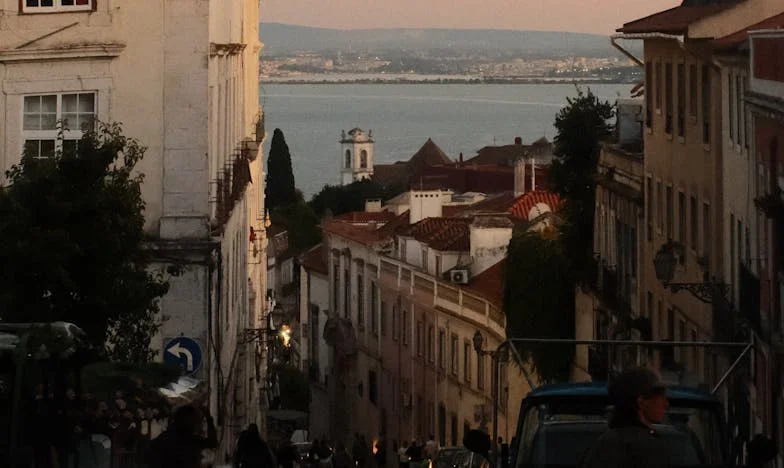 Не се връщай повече, сине…