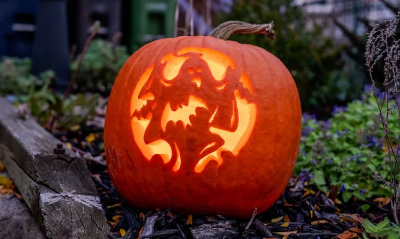 Пенсията, която ми отне всичко: Историята на една майка, която остана сама на трапезата