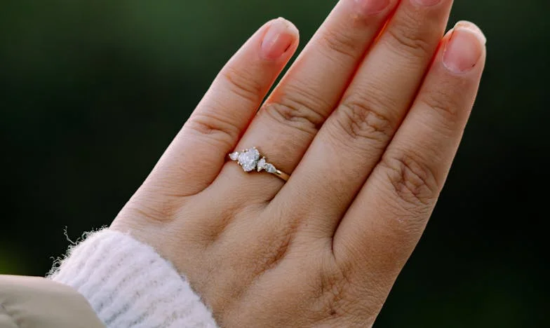 Сватбата на сестра ми ни раздели: Когато баба се нанесе при нас, всичко се промени