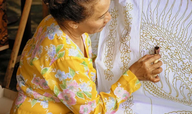 Когато вратата остане затворена: Историята на Ана, Лейла и изгубеното доверие