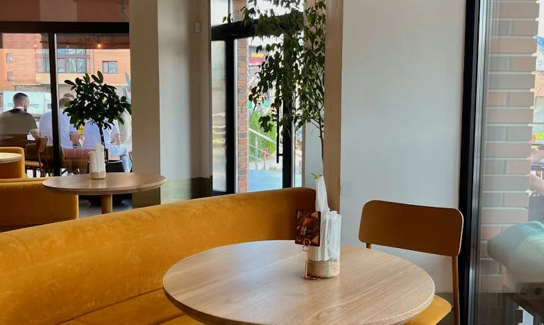 Между лоялността и самоуважението: Моята битка в българското семейство