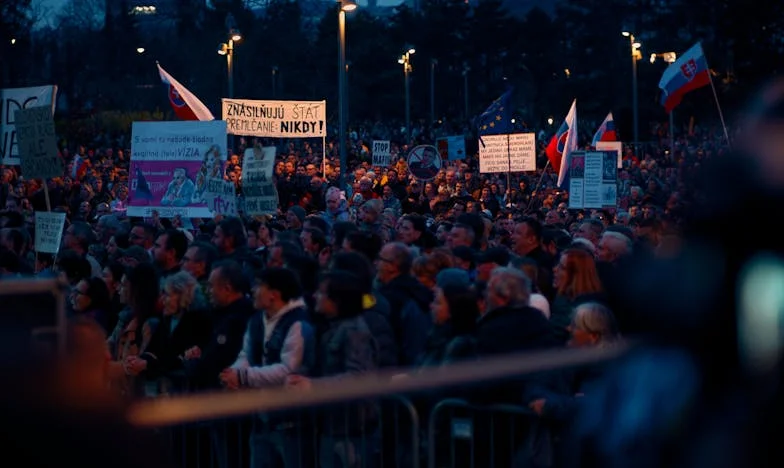 Баща на ръба: Изгонването на сина и бременната снаха