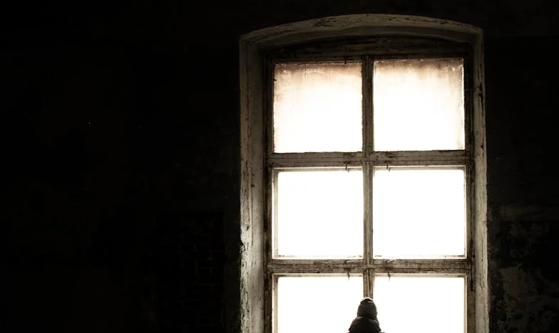 Изоставен в първия си дъх: Невидимите битки на Иван