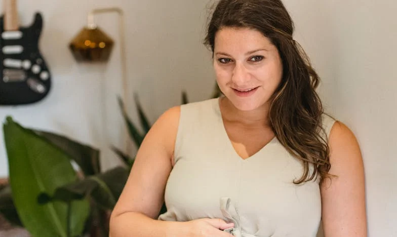 Как можеш да не ме виждаш? Историята на една жена, изгубена в собственото си семейство