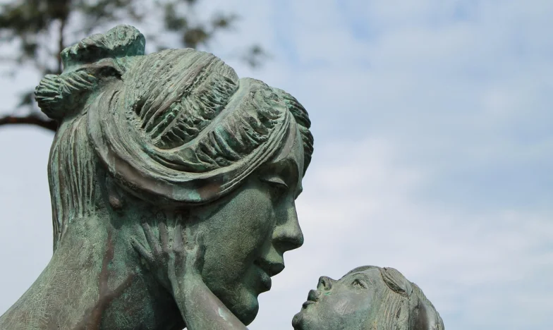 Понеделникът, в който станах невидима – и петъкът, в който всички ме видяха