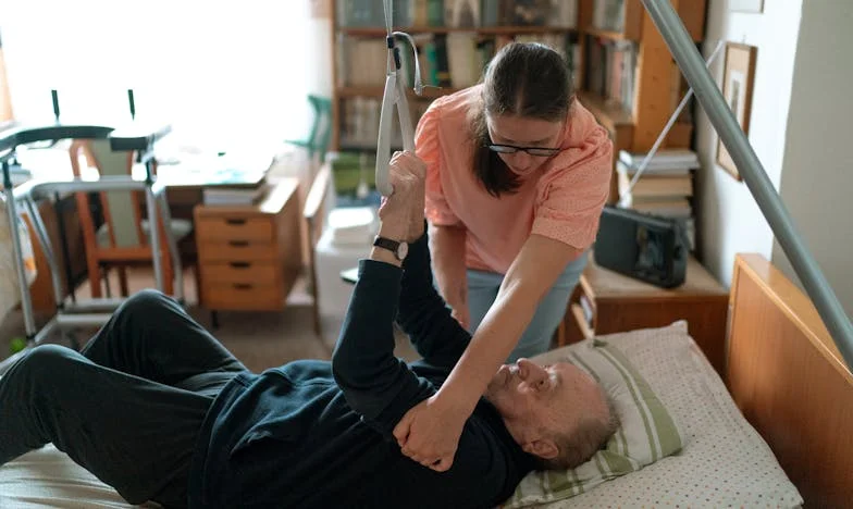 Три неща на плажа – Историята на Анна между семейството и свободата