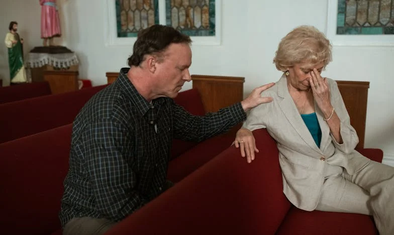 Как намерих сила във вярата, докато се грижех за болната си майка: Моята история за любов, болка и прошка