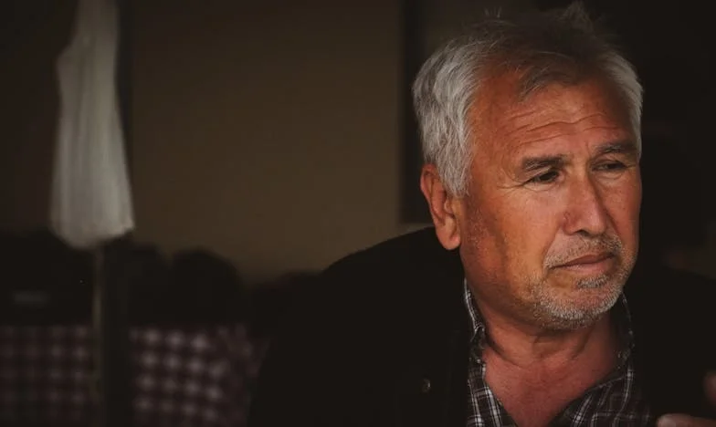 Не идвай на сватбата ми, тате — всички ще са богати: Разказ за разбитото бащино сърце в българското предградие