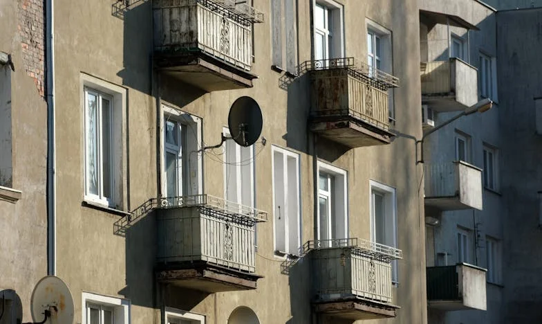 „Głodna jestem, mamo…” – Moja walka z przemocą w rodzinie i poszukiwanie nadziei w polskiej rzeczywistości