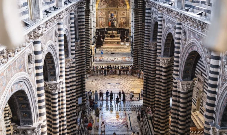 Mam 38 lat i wciąż boję się swojej matki. To mnie niszczy od środka