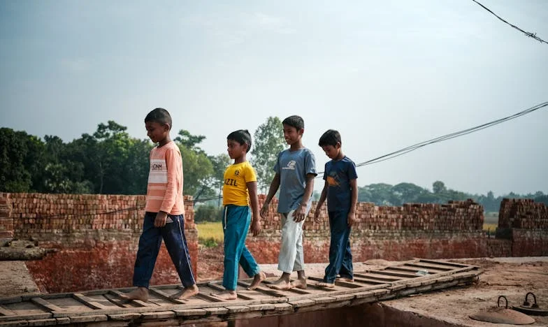 Wyrzucona z domu za ciążę: Po latach rodzice wrócili po pomoc. Czy można wybaczyć wszystko?
