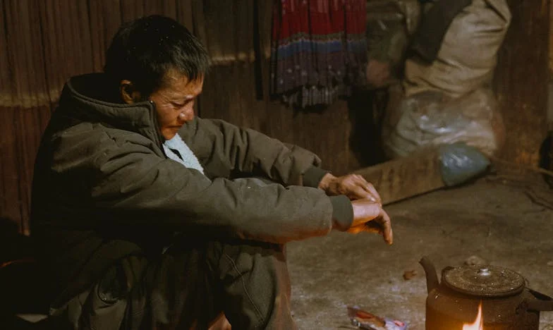 „Nie jesteś ładna, Martyna” – jak jedno zdanie mojej mamy zniszczyło moje poczucie własnej wartości i zmieniło całe życie