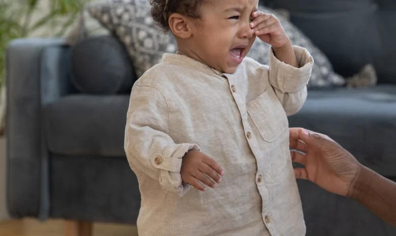 Kiedy teściowa zamieszkała z nami: Opowieść o cichych wojnach i utraconych złudzeniach