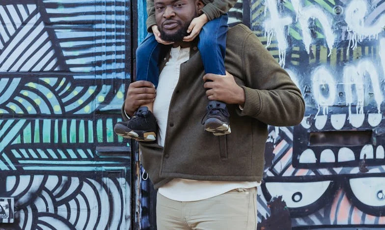 Mój syn zatrzasnął mi drzwi przed nosem – a ja chciałam tylko przynieść mu moją zupę