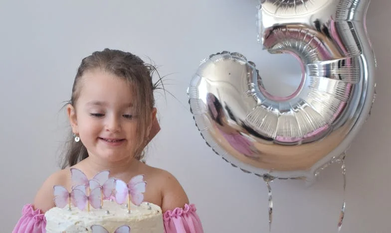 „Zdejmij tę sukienkę, nie pasuje do ciebie!” – Walka synowej i teściowej o rodzinny spokój