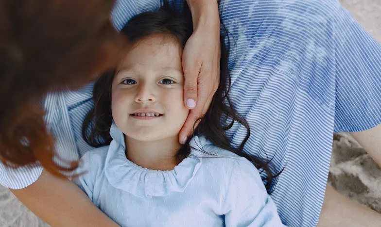 Prawda, która roztrzaskała naszą rodzinę: Historia o zaufaniu, zdradzie i sile miłości