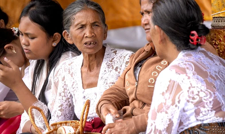 Przestałam wspierać córkę finansowo – teraz nie widuję wnuka. Czy naprawdę byłam tylko portfelem?
