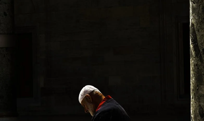 Kiedy choroba sprowadza nieproszonych gości: Dylemat córki