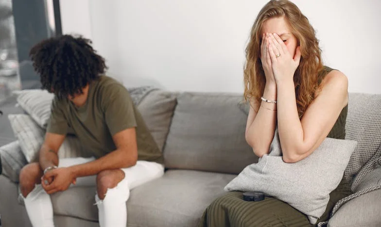 Kiedy dowiadujesz się o ślubie syna od sąsiadki: Historia Anny i ciszy w rodzinie