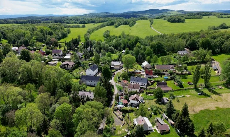 Nie wiedziałam, że jedno popołudnie zmieni całe nasze życie. Co odkryłam pod ubrankiem mojego wnuka?