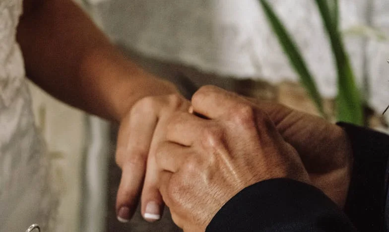 Zaproszenie na ślub, które rozdarło naszą rodzinę: Historia ojca