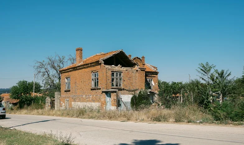 Bogactwo rodziców jest ich, ale ból obojętności – mój: Historia córki, która nie dała się złamać