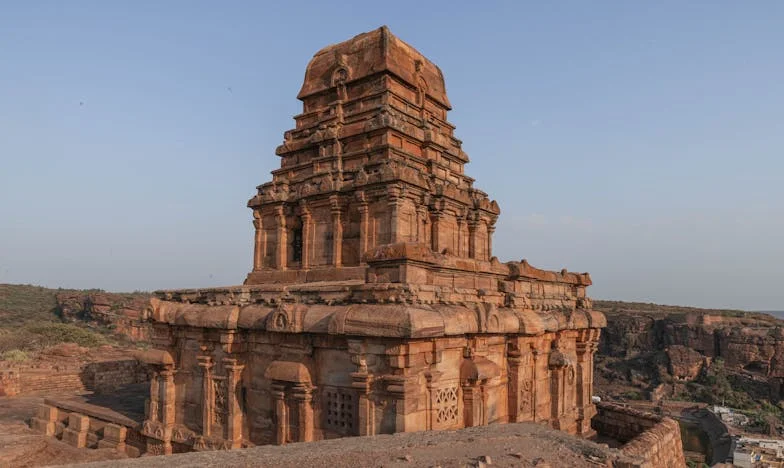 Kad prošlost pokuca na vrata: Priča o izgubljenoj ljubavi i obiteljskim tajnama