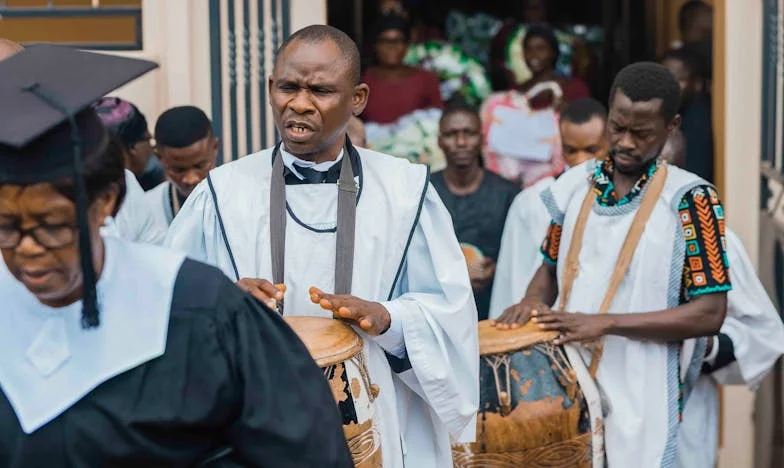 Ne žuri, Ivana: Sreća neće pobjeći – Bijeg mladenke iz zagrljaja svekrvine kontrole