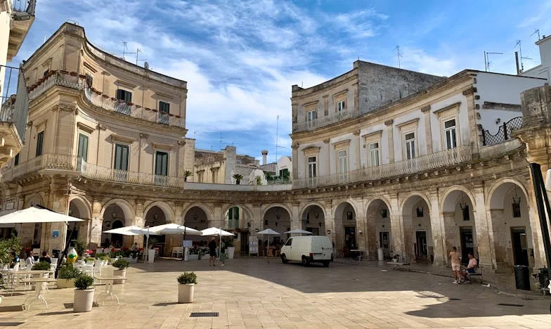 Suze na blagajni: Priča o izgubljenoj bliskosti