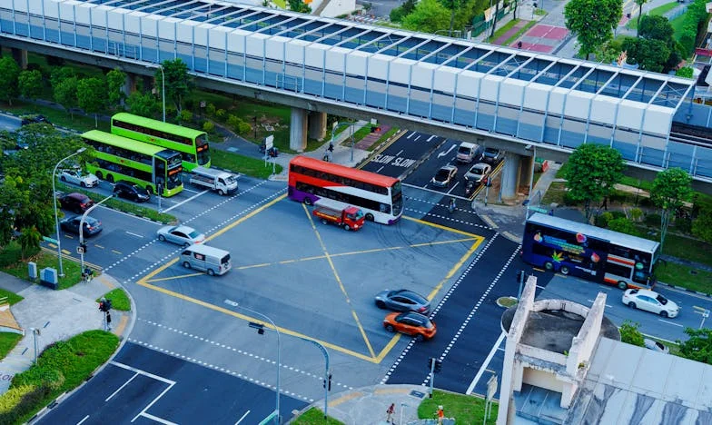 Između dvije vatre: Majčina dilema u srcu obiteljske oluje