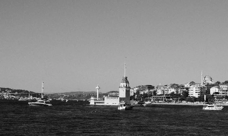 Kad ljubav postane tišina: Priča o novcu, ponosu i izgubljenoj bliskosti