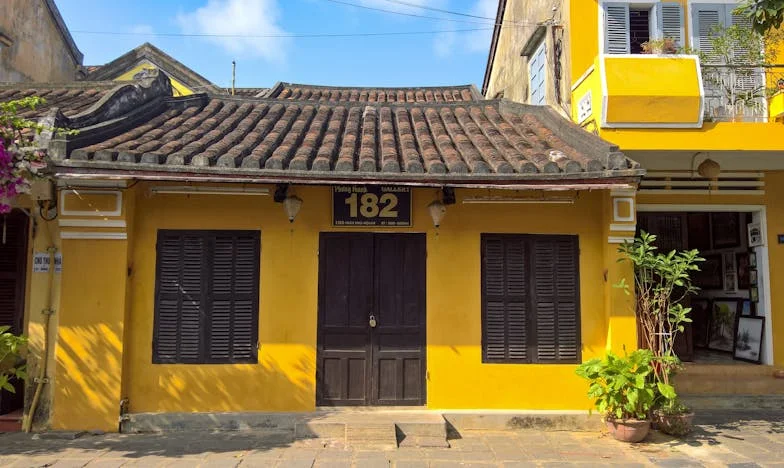 Kad te svi ostave: Priča o majci, blizancima i borbi za dostojanstvo