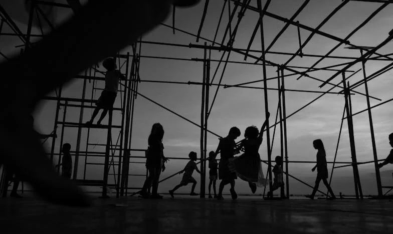 Sjena na rubu sela – priča o Ani iz kuće na kraju svijeta