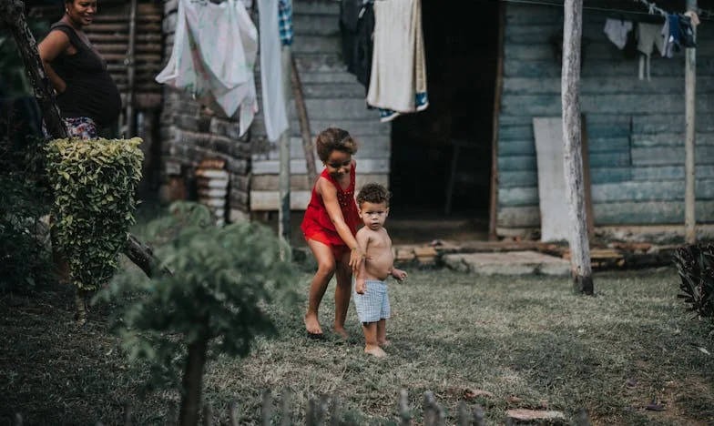 Nakon trideset godina braka, ostavljena sam zbog mlađe žene – ali izdaja mojih sinova bila je još gora