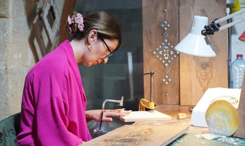 Nikada nećeš upravljati mojim životom: Priča o majci, snahi i izgubljenoj ravnoteži