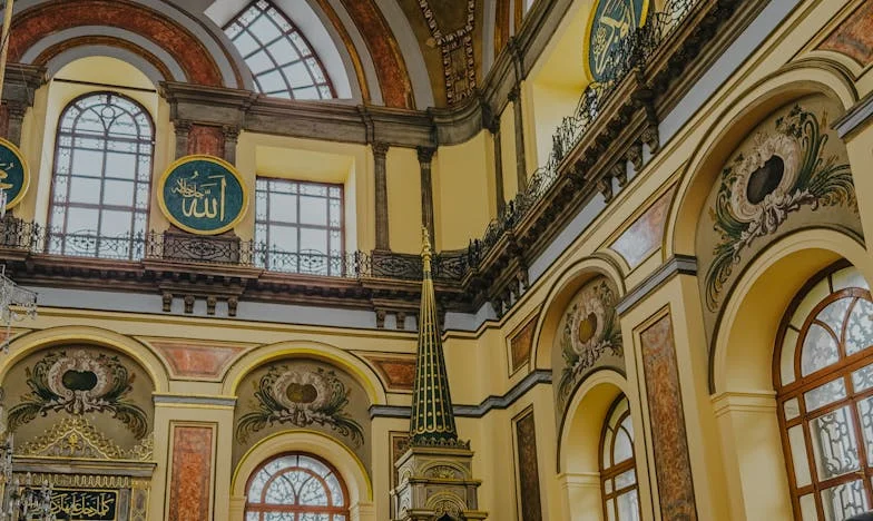 Druga šansa u kafiću na uglu: Priča o ljubavi nakon pedesete