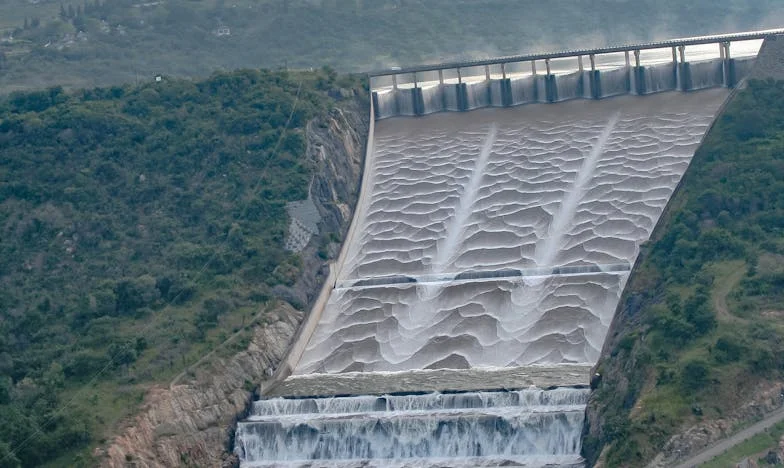 Njihov novac, moj život: Ispovijest kćeri koja nikad nije bila dovoljno dobra