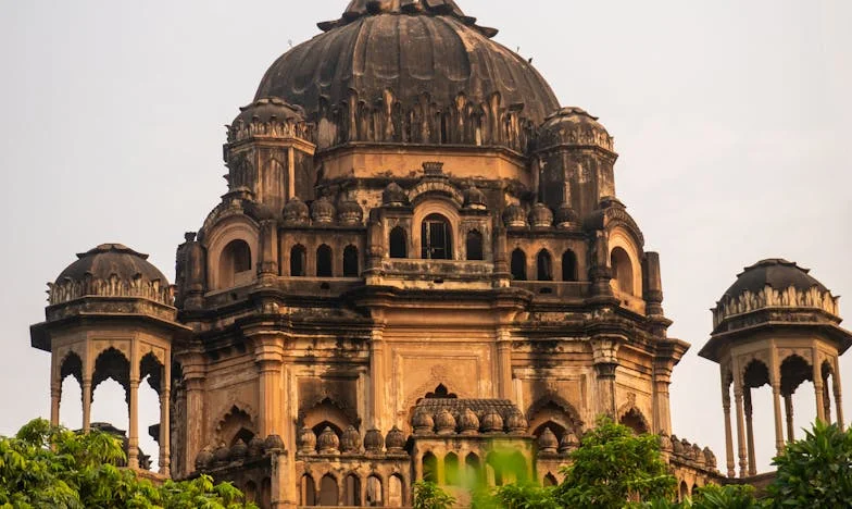 Sve što ostaje nakon oluje: Priča o izdaji, obitelji i oprostu