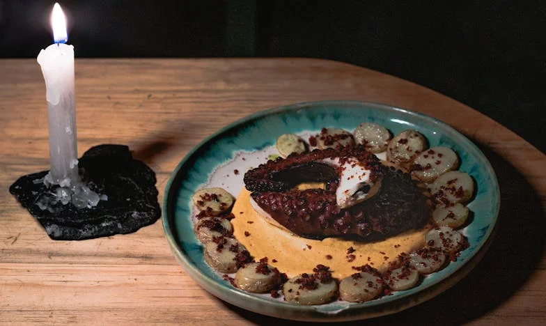 U sjeni majčine ljubavi: Kuća koja je postala kavez