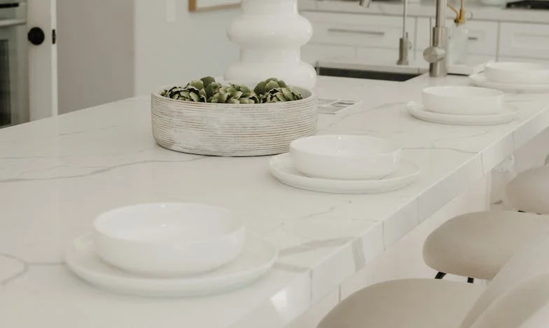 Moj muž mi je poslao račun za naš zajednički život – priča o ljubavi, novcu i izdaji